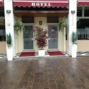 albergo-alla-rosa-montecchio-maggiore.hotelinveneto.com/